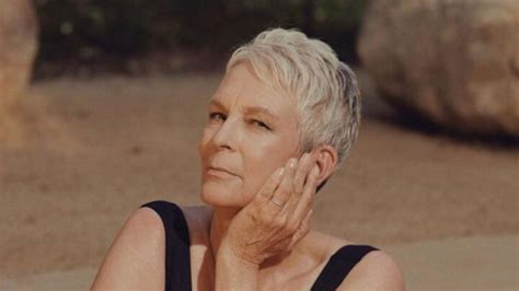 jamie curtis naked|Naked and unafraid: Jamie Lee Curtis, 63, goes nude on social。